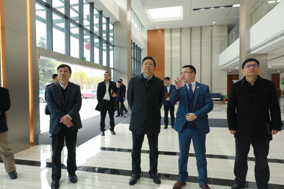 蘇州高新區(qū)黨工委書記、區(qū)長吳新明書記、王牟、黃鋒主任一行調(diào)研通錦